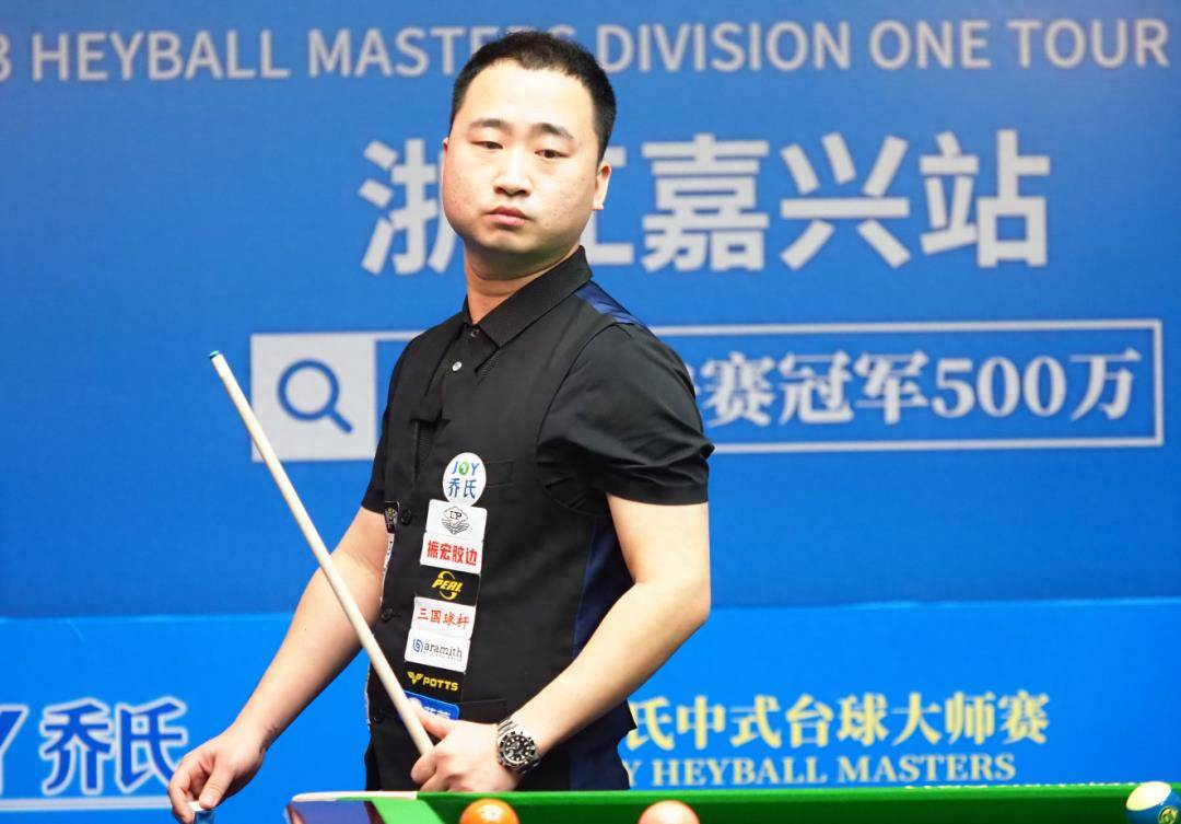 的大型足校 的大型足校