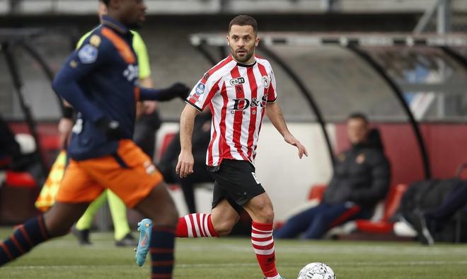 下皆闪耀的 下皆闪耀的